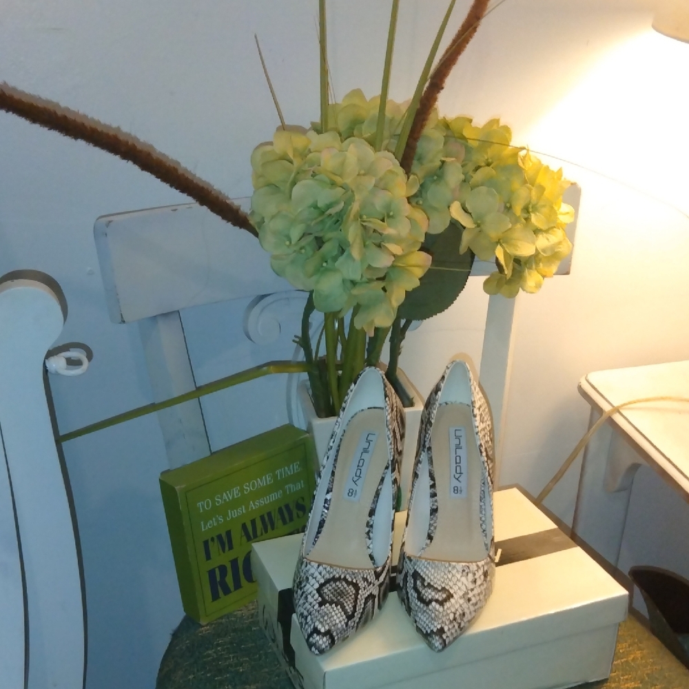 UniLady Snakeskin Heels - Black and White